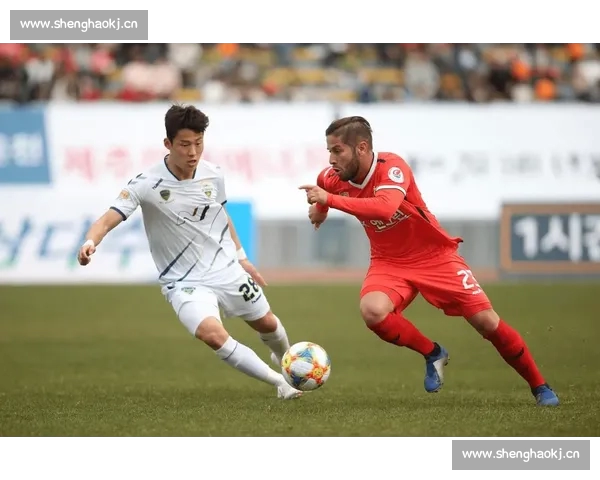 巅峰对决再现赛场风云篮球豪强争锋激战精彩瞬间 巅峰对决再现赛场风云篮球豪强争锋激战精彩瞬间